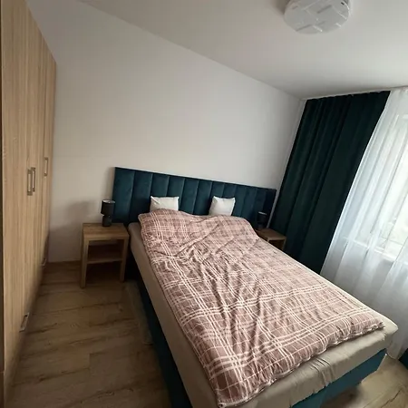 ゲストハウス Toma ミエンジズドロイェ